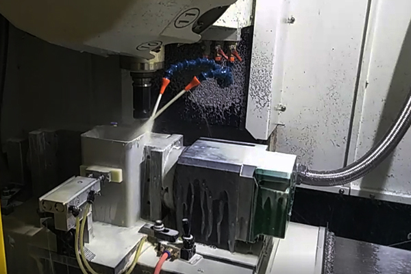 選擇合適的CNC加工設(shè)備 鋁合金cnc加工如何運(yùn)用才會(huì)提高生產(chǎn)效率(圖2)